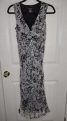 ECI New York Women's Sleeveless Maxi Black Floral Dress Size SP • $16