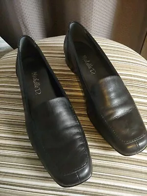 Black Leather Loafer 8M (Michelle D) • $20