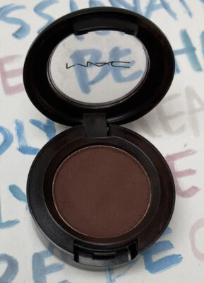 £7.50 • Buy Mac Matte Eyeshadow Embark