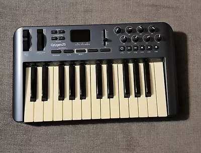 M Audio Oxygen 25 3rd Gen MIDI Controller Keyboard (Used) • $35