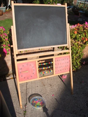 £4 • Buy Childs Blackboard/magnetic Board And Easel With Magnetic Numbers And Letters