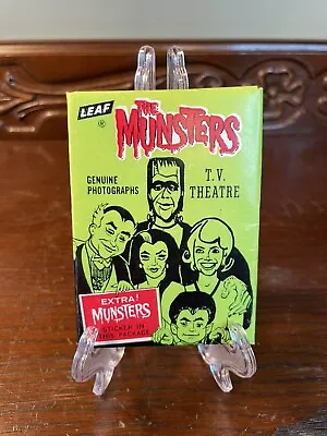 The Munsters Leaf Kayro-Vue Trading Cards Collector Wax Pack  • $80.95