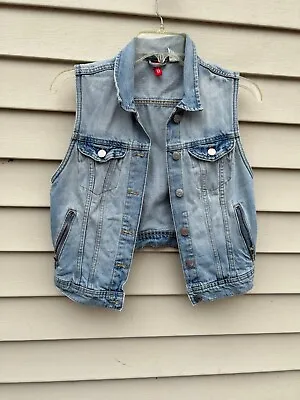 H&M Divided Denim Vest Jacket Women Zip Pockets Blue Size 8 EUC Good Condition • $18.99