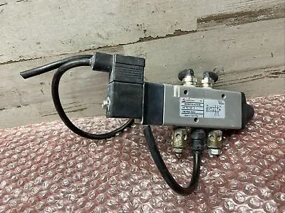 V61R517A-A218JB Norgren Solenoid Valve 5/2 110VAC Spring Return 1/4 NPT 130 • $28