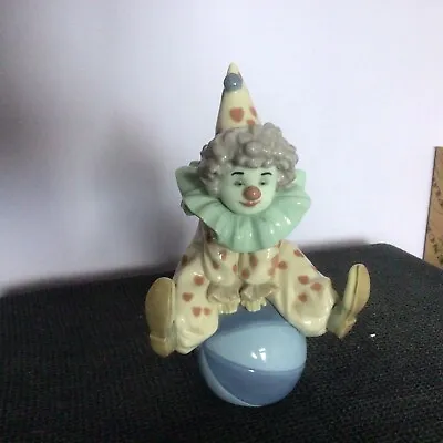 Lladro  Clown Figurine 5813 Having A Ball  1991 Retired Antonio Ramos 7.5  Tal • £39.99