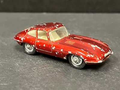 Lesney Matchbox E Type Jaguar No. 32 • $9.99