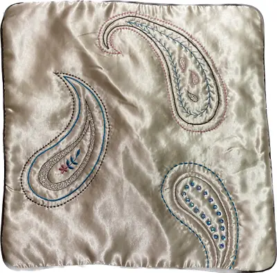 Paisley Detailing Ivory Cushion Cover 40cm X 40cm Home Decor Luxury • £5.99