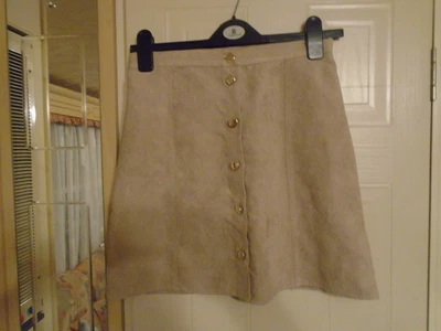 £2.50 • Buy Ladies Faux Suede Skirt In Beige.  Size 10.