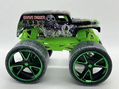 Hot Wheels Monster Jam Truck 1/64 Diecast Track Ace Grave Digger Holiday Snow • $16.81