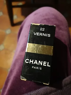 Chanel Nail Polish Vernis Rouge Star 22 Very Rare Old-style Vintage BNIB  • £20