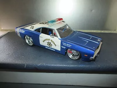 1/24 Maisto Pro Rodz 1969 Dodge Charger R/T Highway Patrol Police Car  LOOK! • $17.95