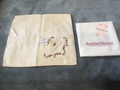 LAURA ASHLEY Washcloth Ivory And Pink From Aroma Bloom 10 1/8 X 9 3/4 Inches NEW • £14.41