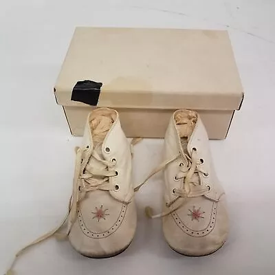 Vintage Baby Shoes IOB • $9.99