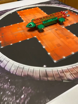 $102.94 • Buy SpAcE 1999 Eagle Landing Pad Poly Print Prop Translight Star Trek Space Age