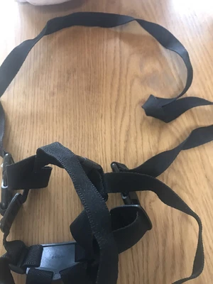 £2 • Buy Clippasafe Safety Reins