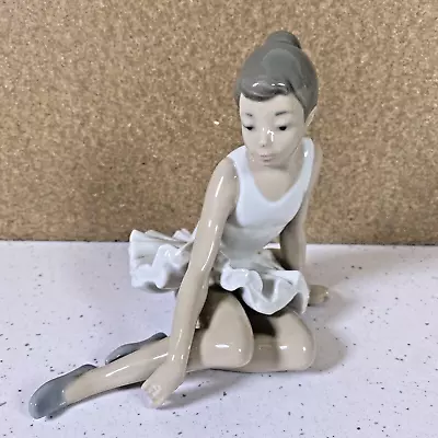 Nao Lladro Ballerina • £25