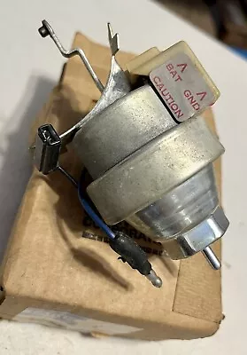 Nos Mopar 1970-71 Distributor Vacuum Advance 383/440 3514329 3514331 Chrysler • $179