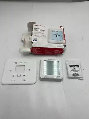 Honeywell T6 Pro Z-Wave Thermostat White TH6320ZW2003 PICTURED ITEM ONLY • $66.98