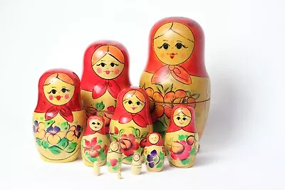 Vintage Russian Wood Nesting Dolls Matryoshka Hand Painted 12 Pcs • $17.50