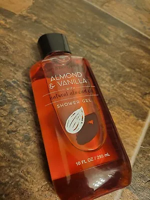 Bath & Body Works Almond &Vanilla Shower Gel • $10.21