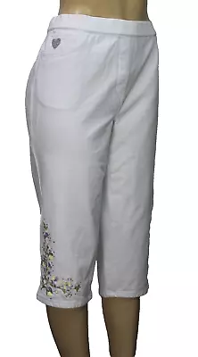 Dream Jeanne By Quacker Factory Pull On Capri Pants Embroidered White Size L • $18