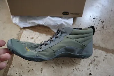 NIB Olive Army Green VIBRAM FIVEFINGERS V Trek Insulated Shoes EU 42 US 9.5 - 10 • $95