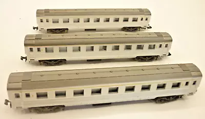 3 X LIMA N Gauge 68' 1st CORRUGATED SIDE PASSENGER CARS - SILVER            X • £13.99