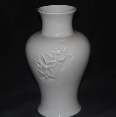 Royal Haeger Potteries Floral Table Vase White Cream Color 7101 Embossed 13'' • $26.99