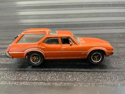 Matchbox 2010  '71 Oldsmobile Vista Cruiser Station Wagon Dogs  *BOGO-PLZ READ • $9.79