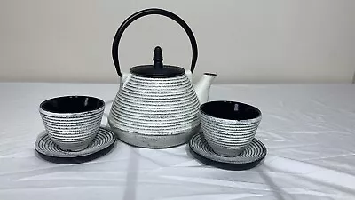 Japanese Style Cast Iron Infuser Tea Pot Set White/black - Great Condition • £24.99