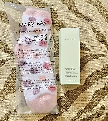 Mary Kay Spa Collection: 3 Oz Mint Bliss Feet & Legs Energizing Lotion + Socks • $14.50