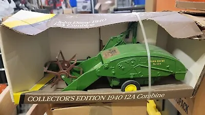 JOHN DEERE 1940 12A COMBINE Ertl 1/16 Scale No. 1/16th In Original Box • $60