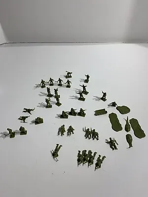 Lot Of 38 Paratrooper Miniature Soldiers Infantry Plastic Unpainted • $16.99