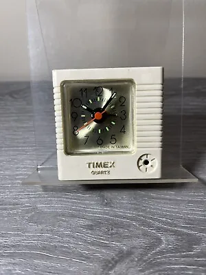 Vintage Timex Quartz Travel Alarm Clock Model 7809-012 Takes AA Battery • $9.34