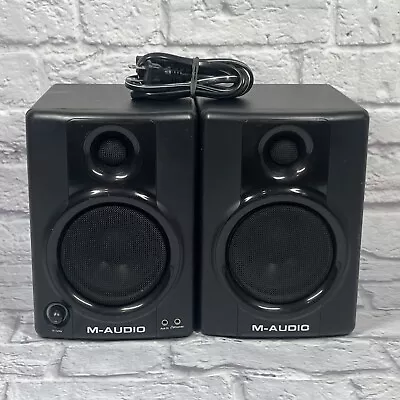 2 M-Audio AV40 Desktop Speakers ￼Powered Reference Monitors • $54.96