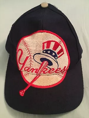 New York Yankees Signatures Hat Cap Adjustable Snapback 90s Vintage Baseball MLB • $99.75