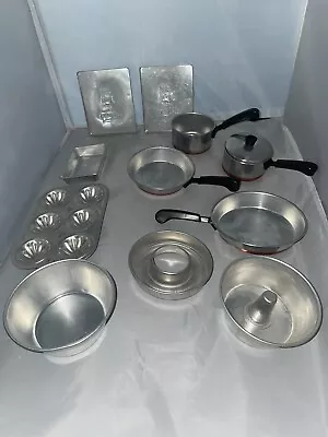 Cookware 5 Pc Set & Vintage Child's Toy 1950-60's  Tin Aluminum Bakeware Set • $35.99