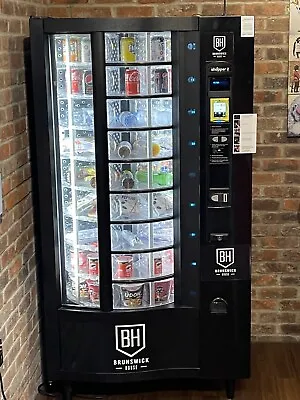 Crane Shopper 2 Refrigerated Vending Machine With Coin Mech Payment System. • £800