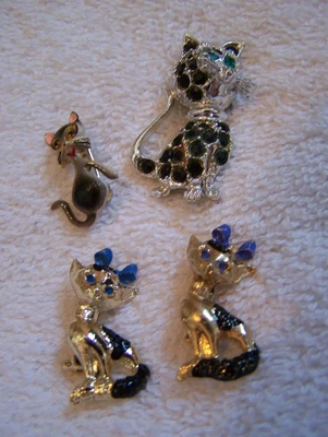 $6.50 • Buy Vintage Cute Cats & Kitten Metal Pin Brooches 4 Pc. Set 1.25  - 2  Rhinestone