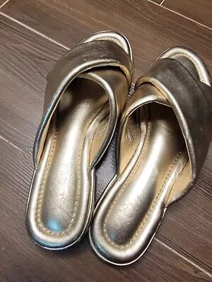 J. CREW Menorca Cross-Strap Sandals Gold Metallic Leather Cushion Women's Size 9 • $25