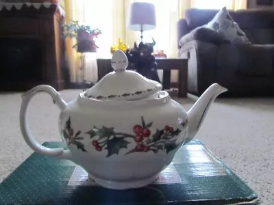  a Cup Of Christmas Tea 4 Cup Tea Pot .1995  Waldman House Ct 100; Box • $32