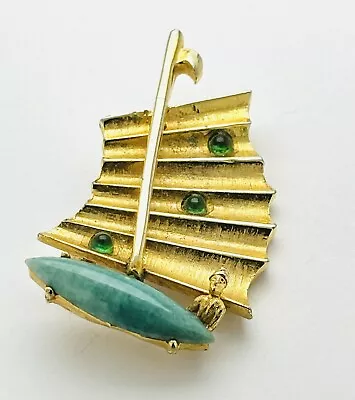 Vintage 1964 Oleg Cassini Real Jade Stone Gold Tone Asian Pin Brooch • $55