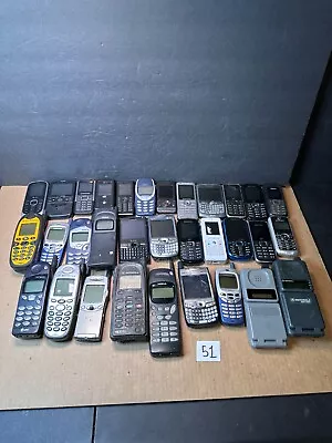 Lot Of 32 Nokia Samsung Motorola And More Assorted Cellphones Parts/Untested!! • $99.90