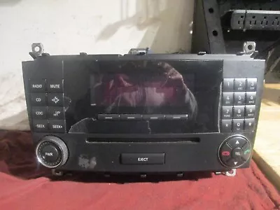 06-07 Mercedes C230 C280 Radio CD Gps Screen Navigation OEM A2038705189 • $55