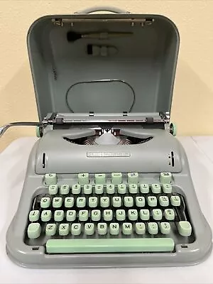 VTG Hermes 3000Typewriter With Case/ Mint Color/ TESTED&WORKING • $899.99
