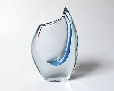 VICKE LINDSTRAND Kosta Internally Decorated Vase • $125