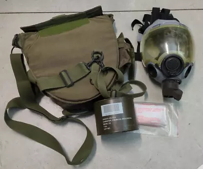Vintage US Military Surplus Gas Mask MCU-2A/P Medium & C2 Filter Bags Visor • $135