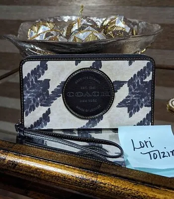 Coach Dempsey Phone Wallet With Houndstooth Print And Patch New W/tags • $94