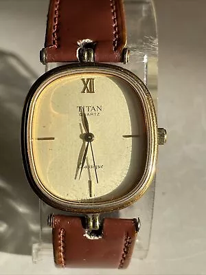 Rare Vintage TITAN CLASSIQUE 179C-99 India Quartz Men's Watch RUNNING • $10