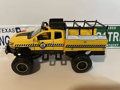 2017 Chevrolet Colorado Z72 Yellow Service Utility Truck Maisto 1:48 Loose • $12.99